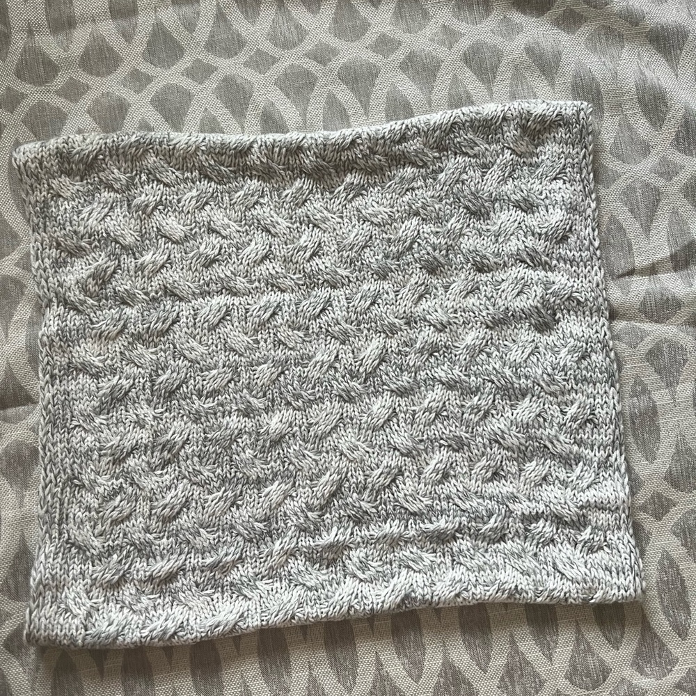 Knit infinity scarf - Picture 3 of 5